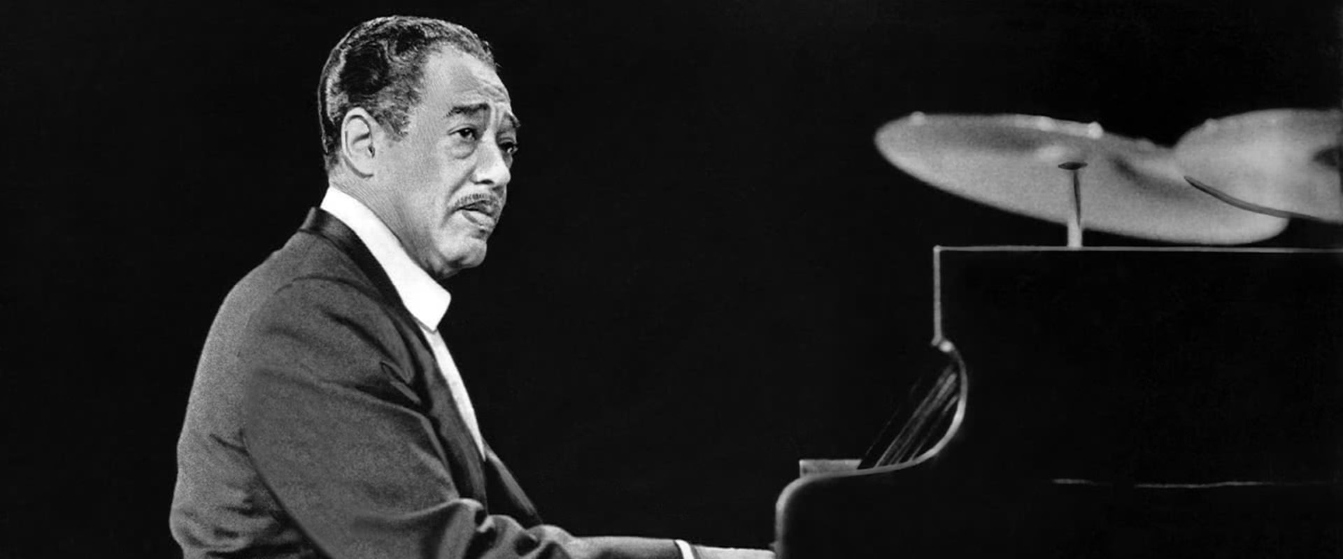 exploring-the-differences-between-jazz-and-classical-piano